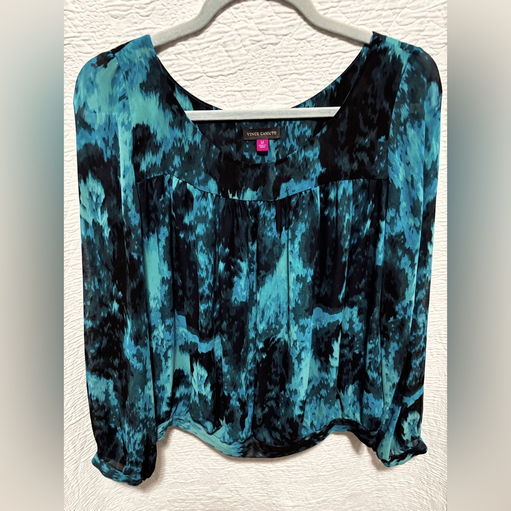 Vince Camuto women’s lined polyester blouse